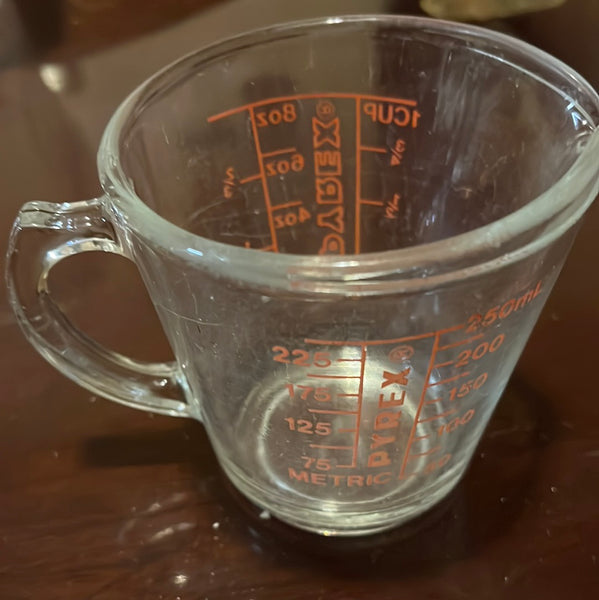 Small Pyrex Measuring Cup Eco Evolution